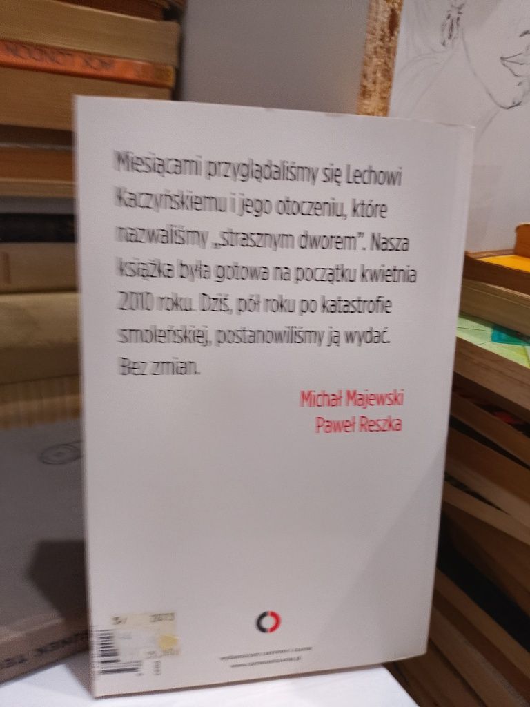 Michał Majewski Paweł Reszka Daleko od Wawelu