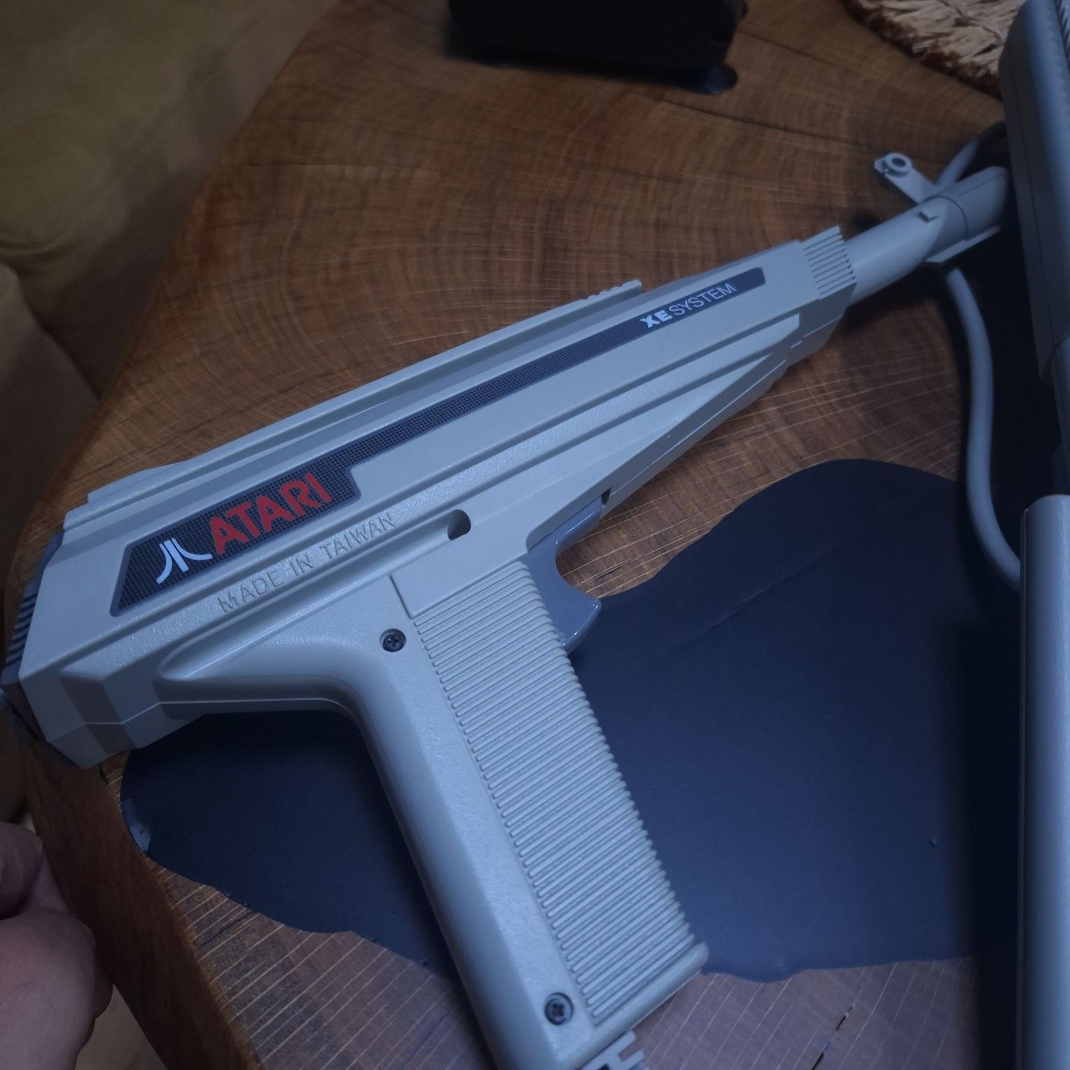 Atari XEGS + gry + pistolet