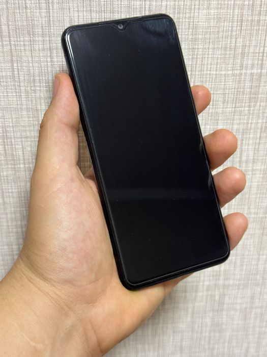 Samsung Galaxy A04e 3/64GB — чорний, гарний стан, поклеєне скло