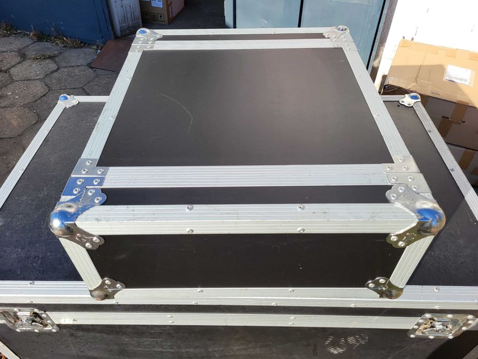 RACK 4U 2x szyna (42cm pomiędzy) case FAKTURA