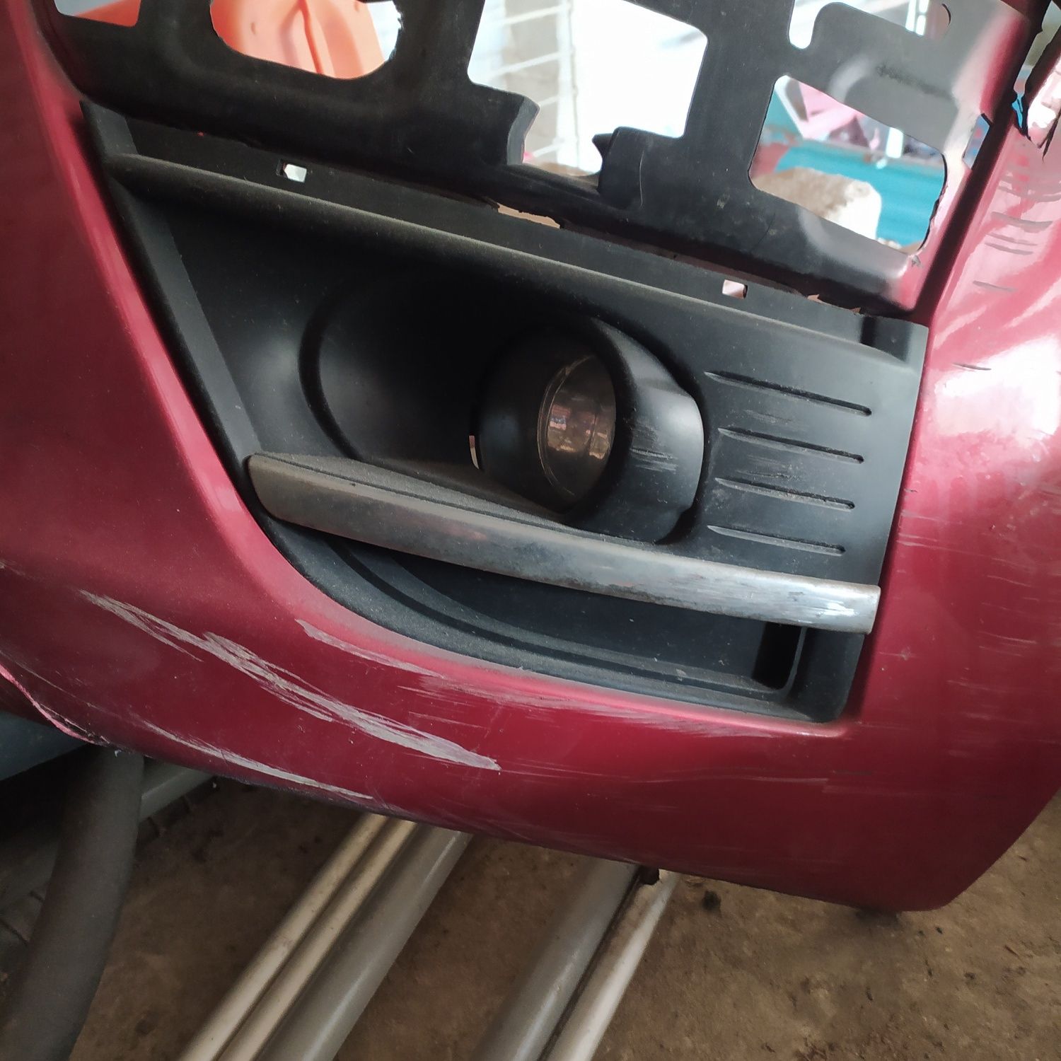 Zaślepka kratka halogenu citroen C4 Picasso lewa