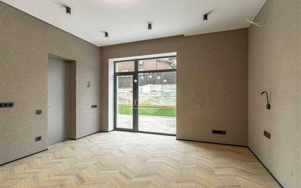 Продажа дома с ремонтом 165м2 Лесники