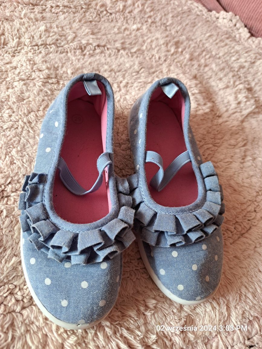Buty kapcie do przedszkola 29