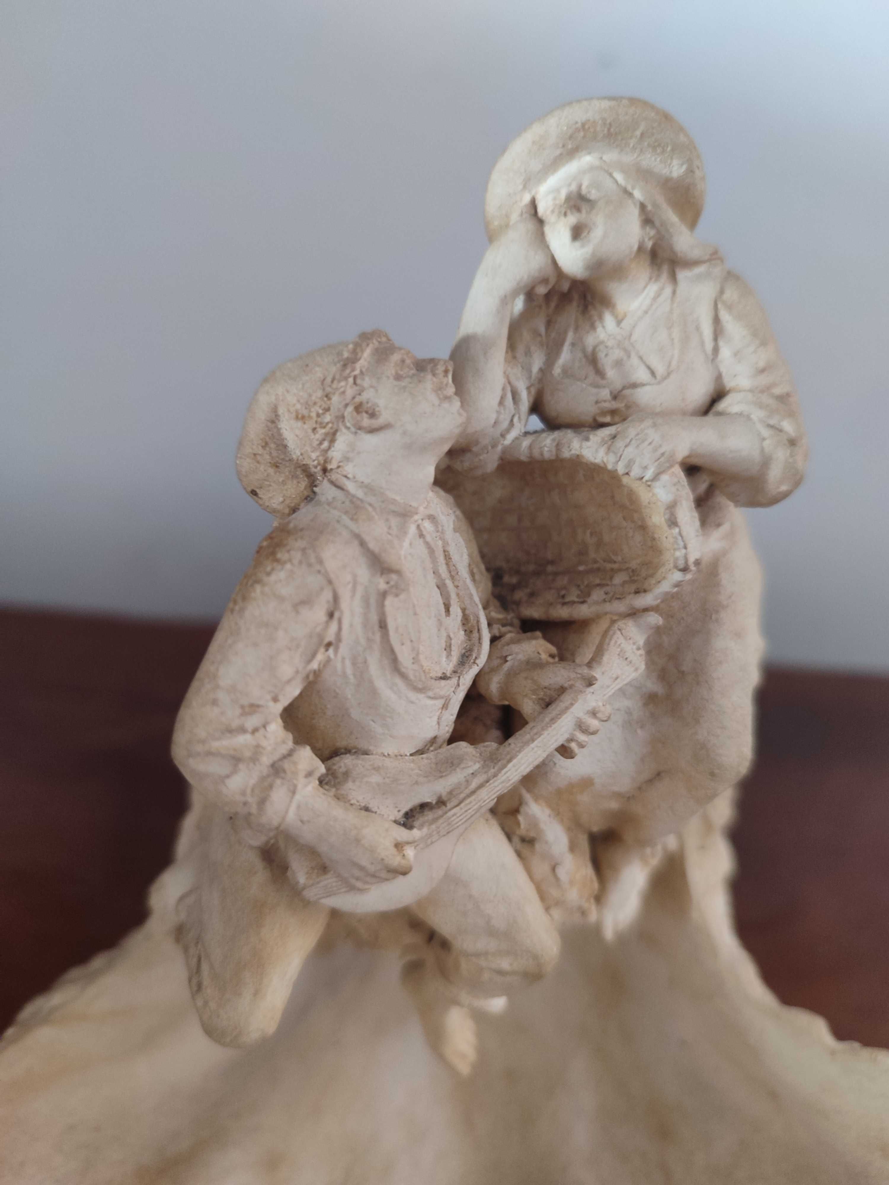 Escultura " Serenata" do ceramista F. Elias dos Santos