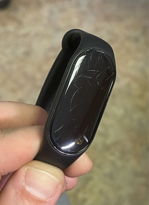Фитнес-трекер Xiaomi Mi Smart Band 7 NFC б/у