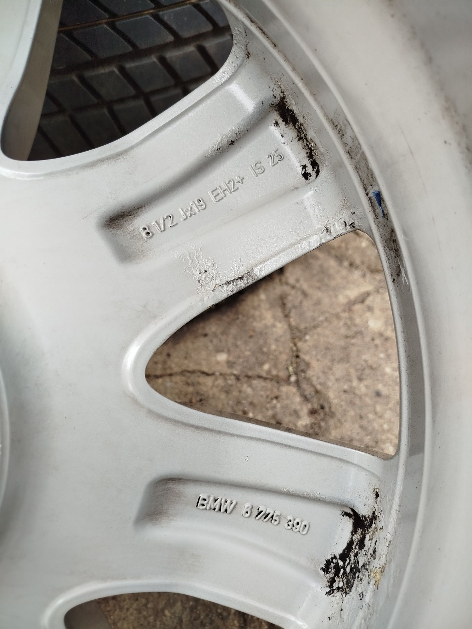 Koła Alu 5x120,R19,IS25, 8,5J BMW F07 5GT,F10/11,F01,E65 245/45/19