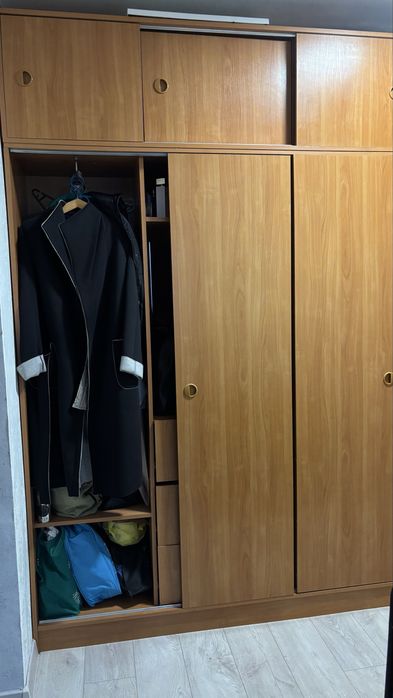 Продам шафу в нормальму стану, всі пошкодження є на фото.