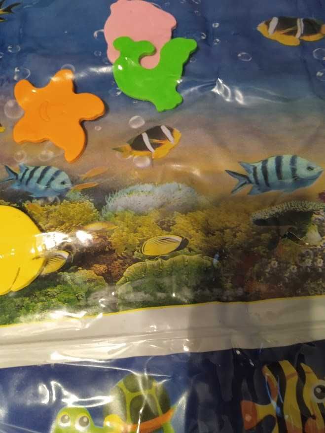 Mata wodna sensoryczna dla niemowlaka