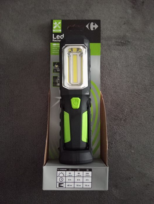 Latarka LED akumulatorowa