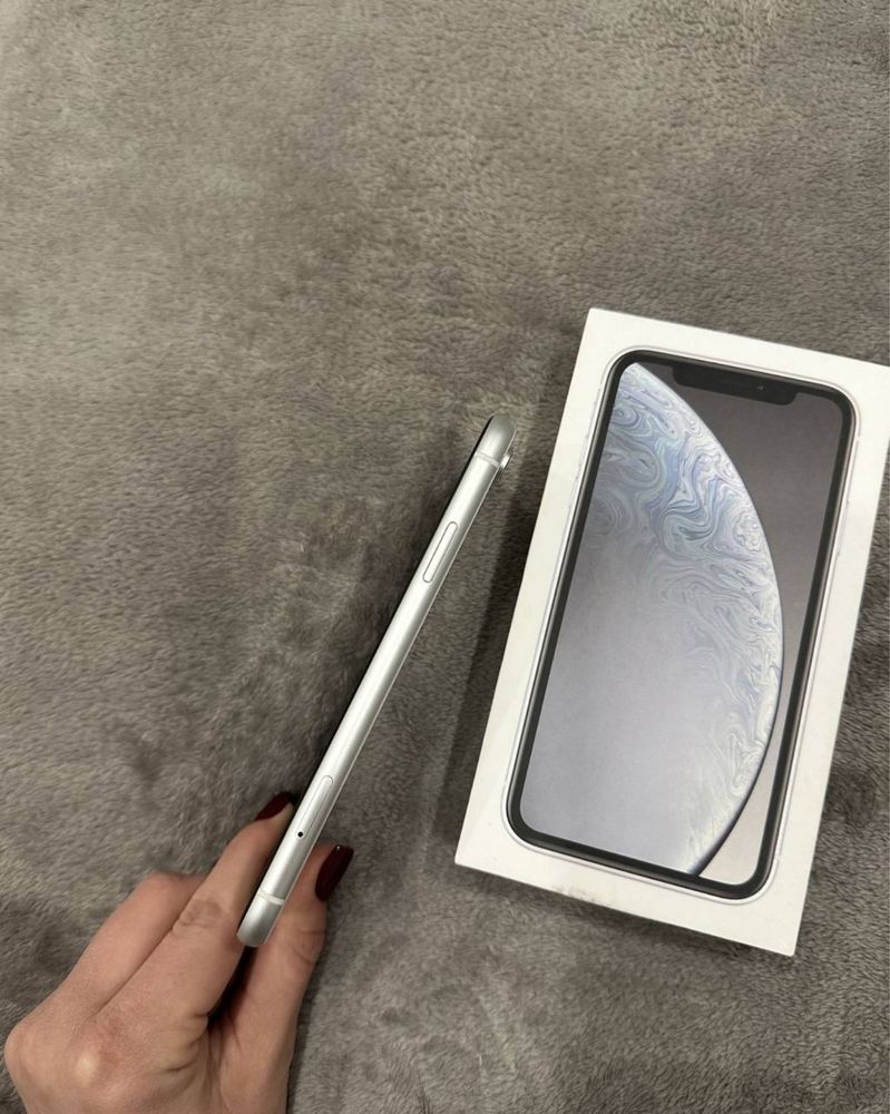 Apple iPhone XR 64гб