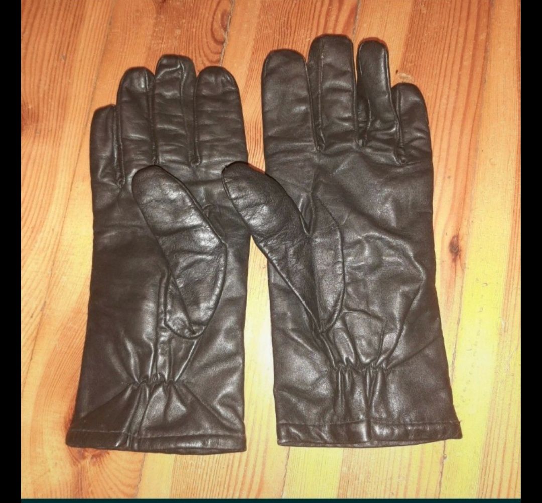 Nowe skórzane damskie rękawiczki czarne M/L 38