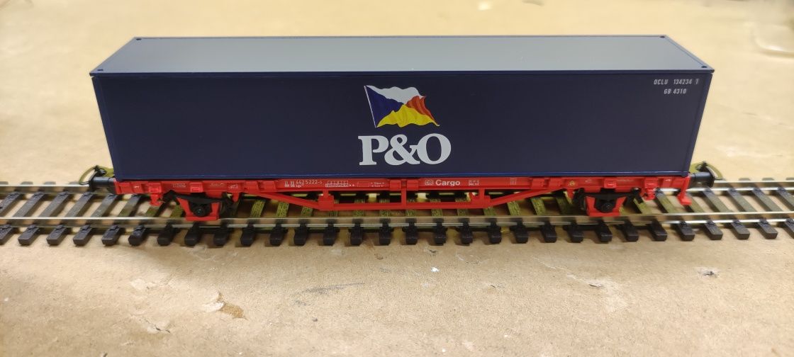Wagon towarowy kontenerowy DB Cargo Piko H0