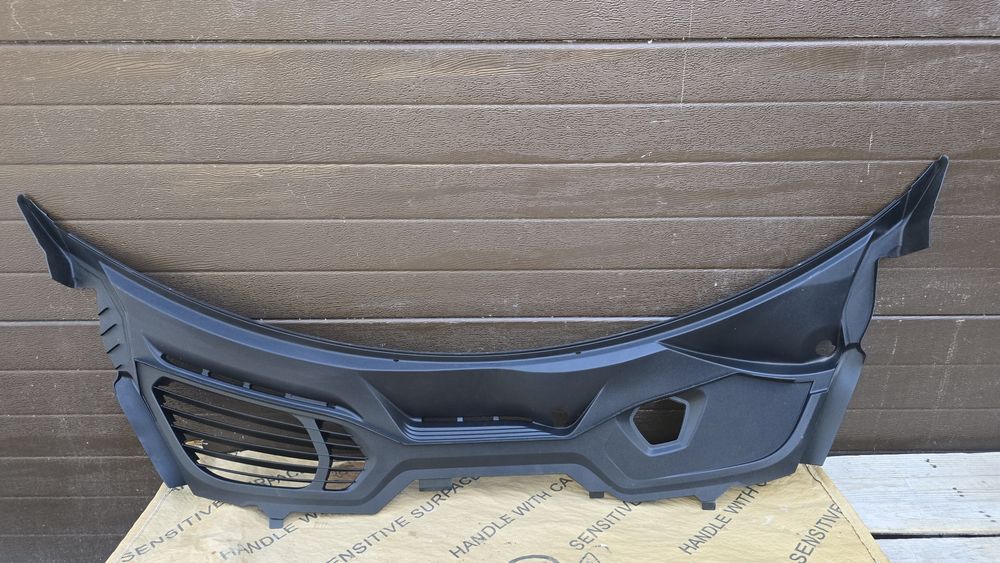 Porsche taycan жабо 9j1819401b