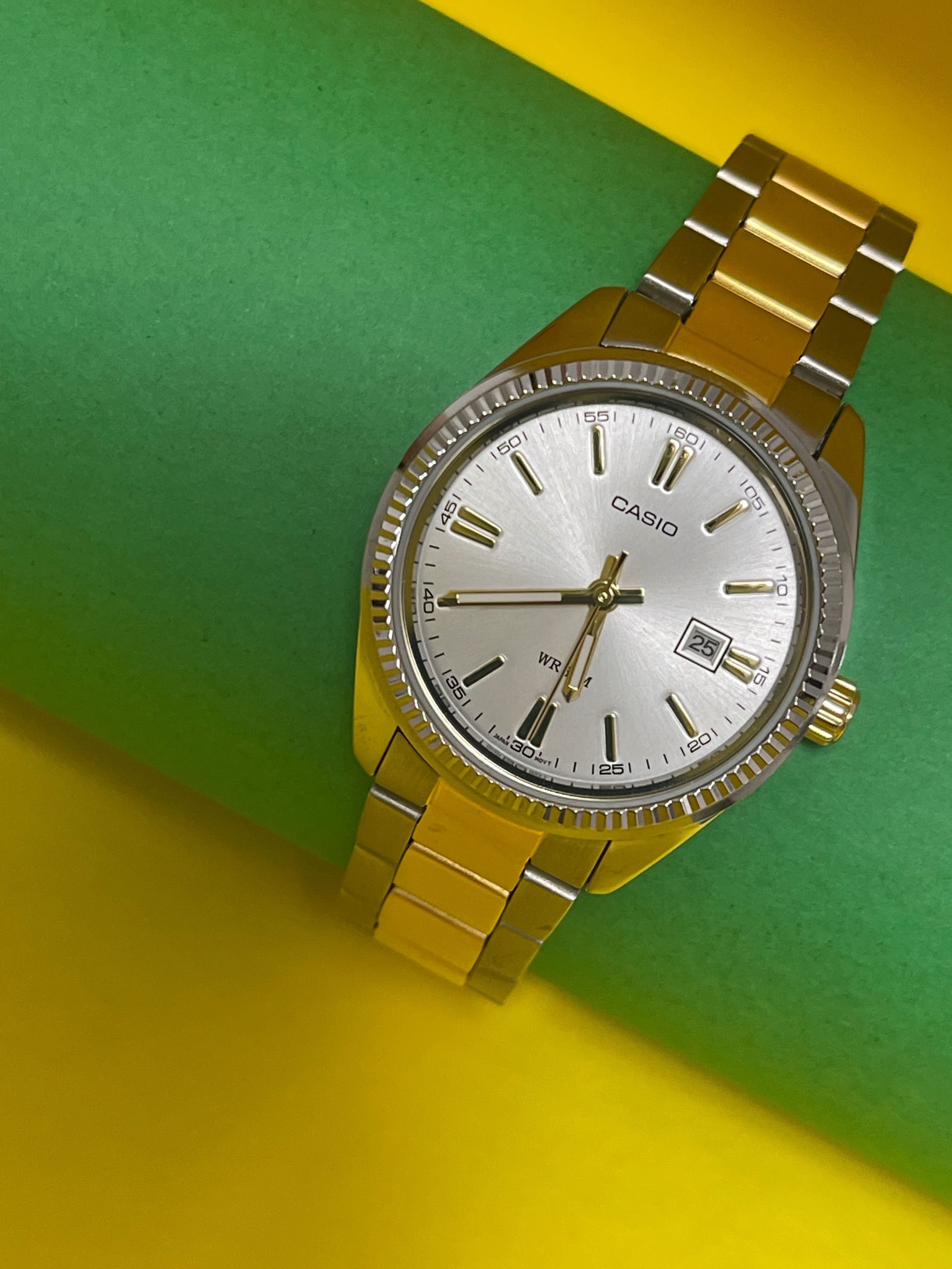 Женские часы CASIO