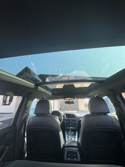 Ауді Q5. Доглянуте та надійне авто. В дуже хорошому стані.