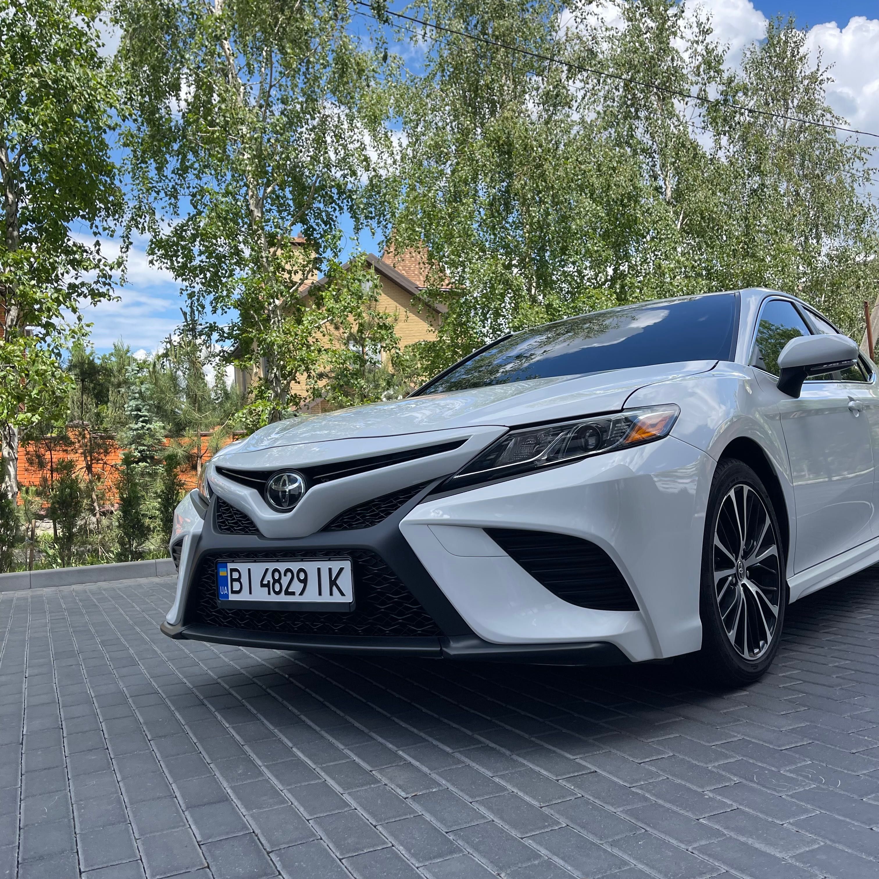 Toyota Camry SE AWD
