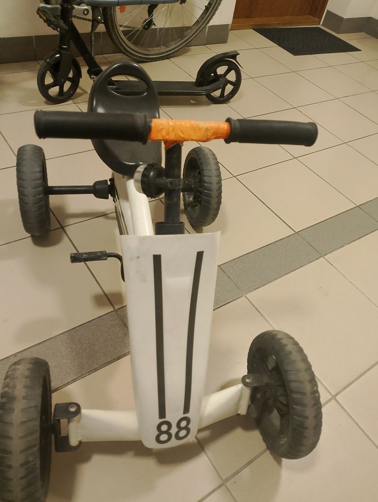 Jeździk quad dla dzieci