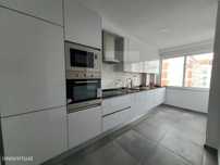 Apartamento T4 à venda na rua República da Bolívia