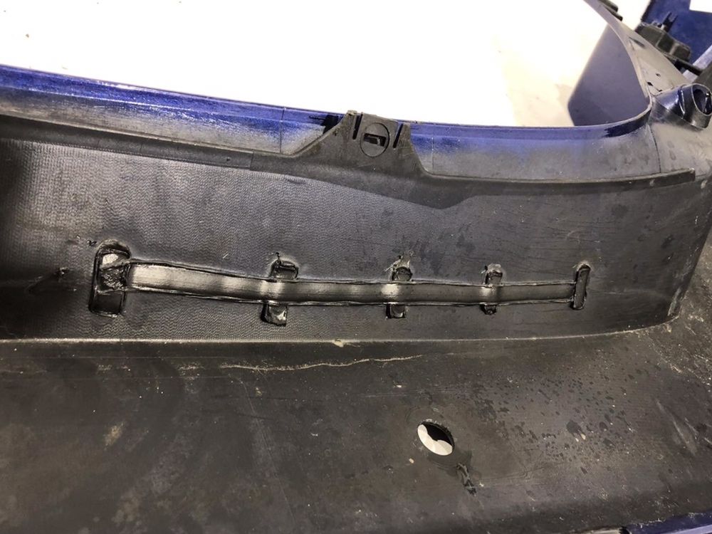 Бампер задний Toyota Prius (2015-2018г.) задній Prius