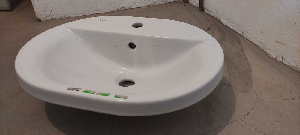 Nowa umywalka Roca Connect 54x42