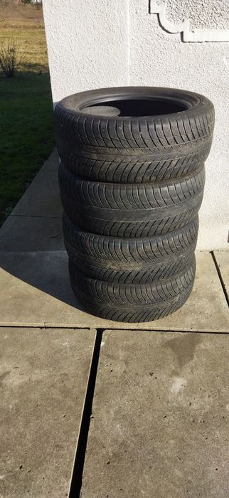 Bricksmoyne 245/50 R 19 (RFT)