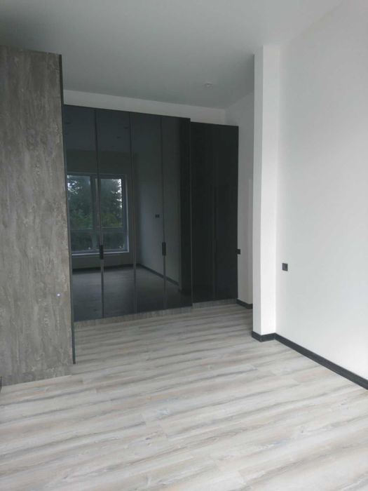 Продаж — котедж, м. Брюховичі, сучасний ремонт