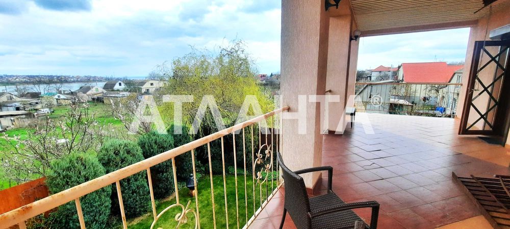 Двухэтажный дом вблизи моря в Вапнярке