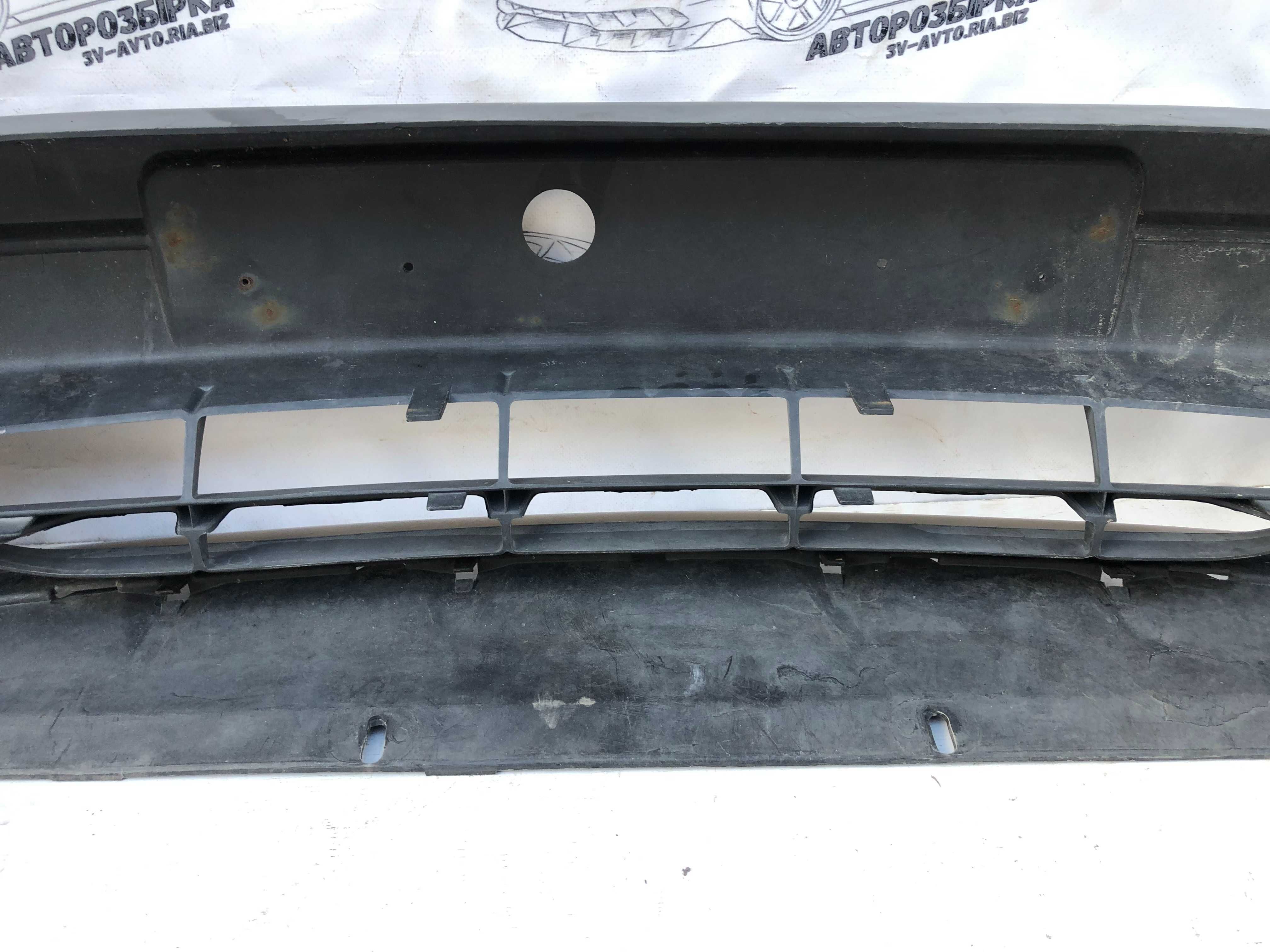 Бампер передній передний Renault laguna 1 94-01 7700818801 В наявності