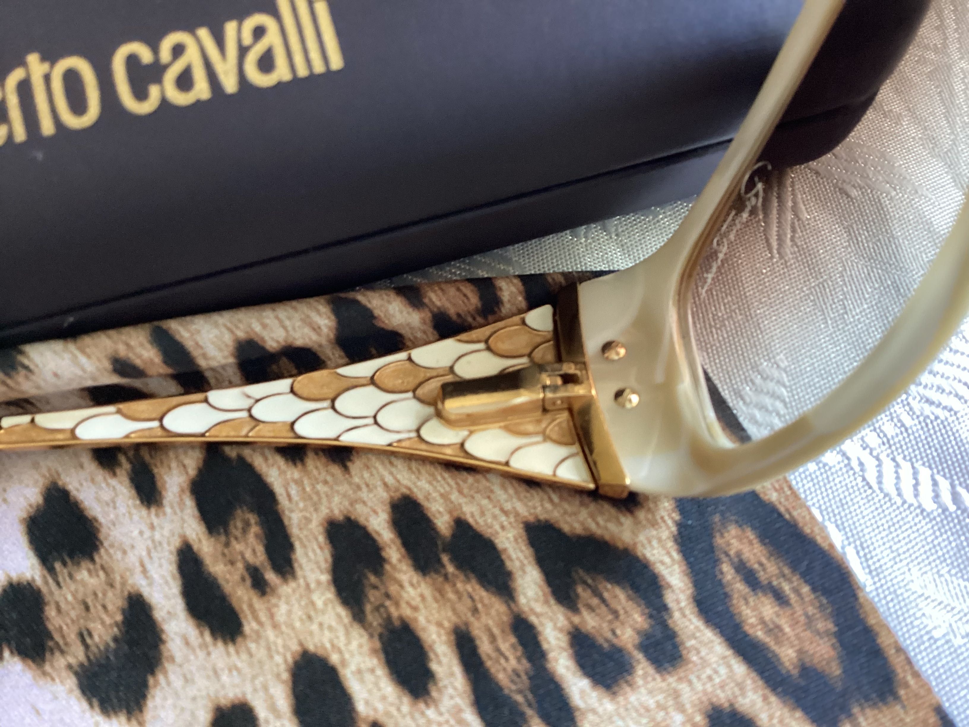 Okulary przeciwsłoneczne Roberto Cavalli oryginalne