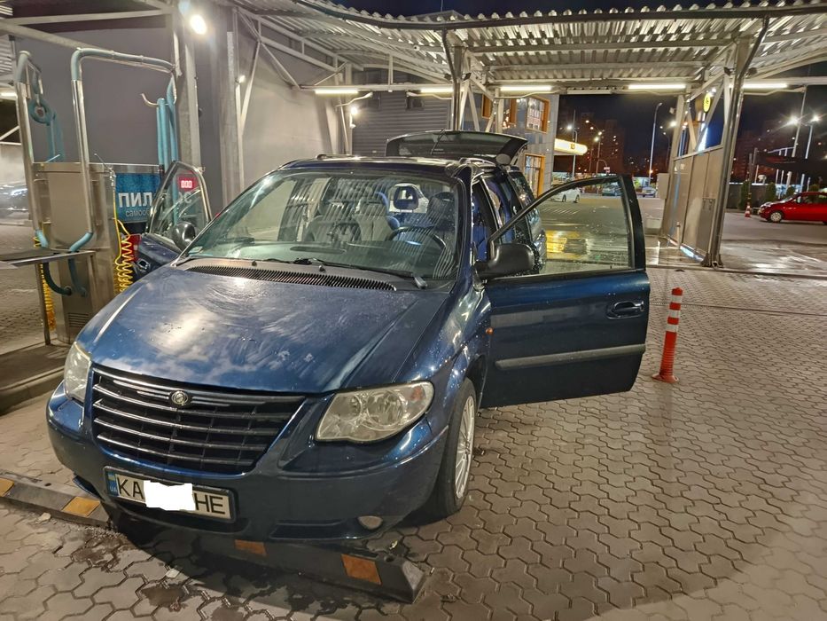 Chrysler Voyager IV 2.8 CRD SE 2005