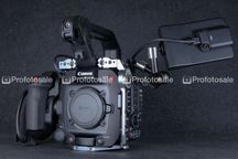 Відеокамера Canon EOS C400