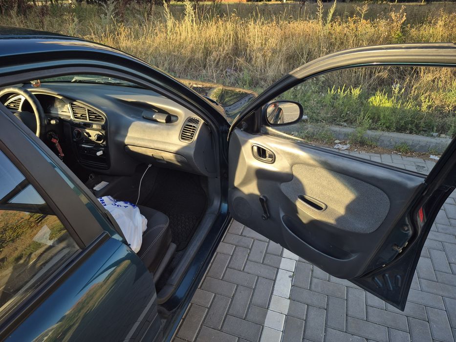 Продам деу сенс, в заводской краске