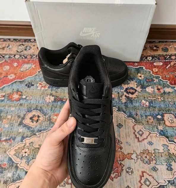 Buty meskie Mokasyny Nike_Air_Force_1_Low_07_Black R.41