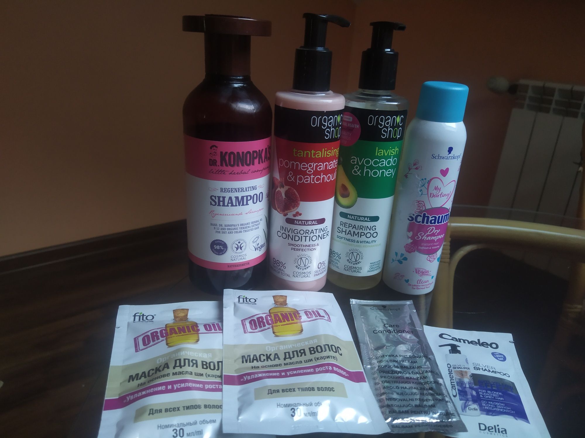 Zestaw 8 sztuk kosmetyków do włosów schauma szampon odżywka