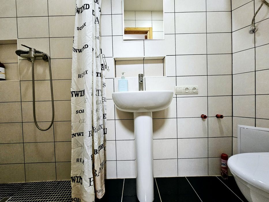 Ждем Вас в 1-ком квартире посуточно на Артековской 29, левый берег.