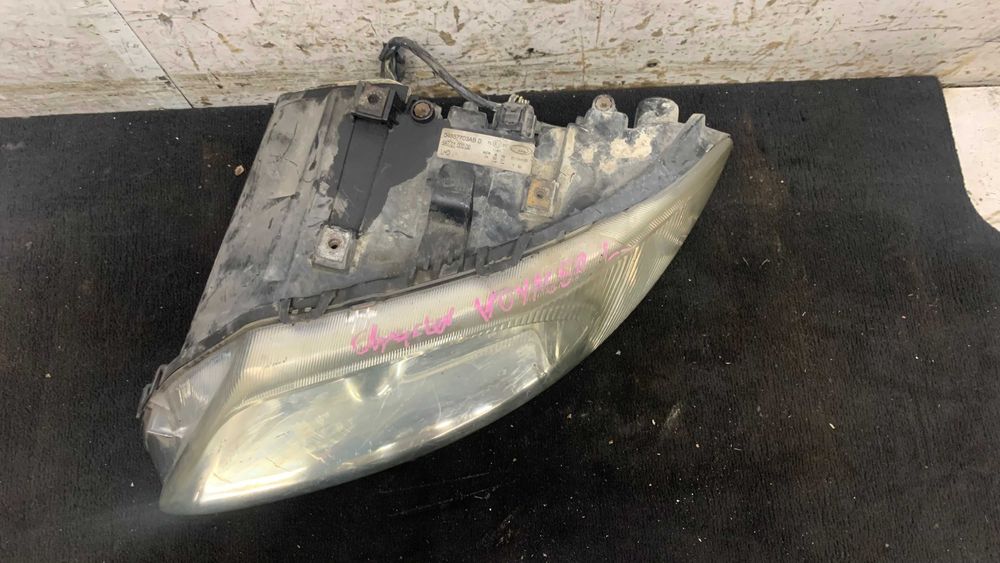 Chrysler Voyager IV 4 Reflektor Lampa Przód Przednia Lewa LP