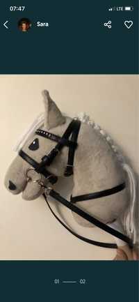 Hobby horse cremello