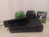 Xbox one 500gb +Kinect + dwa pady + gra fc 25