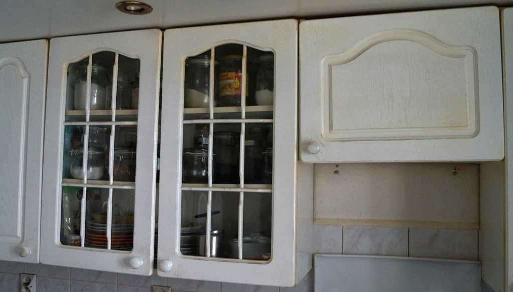 drewniane, kuchenne drzwiczki i fronty szuflad