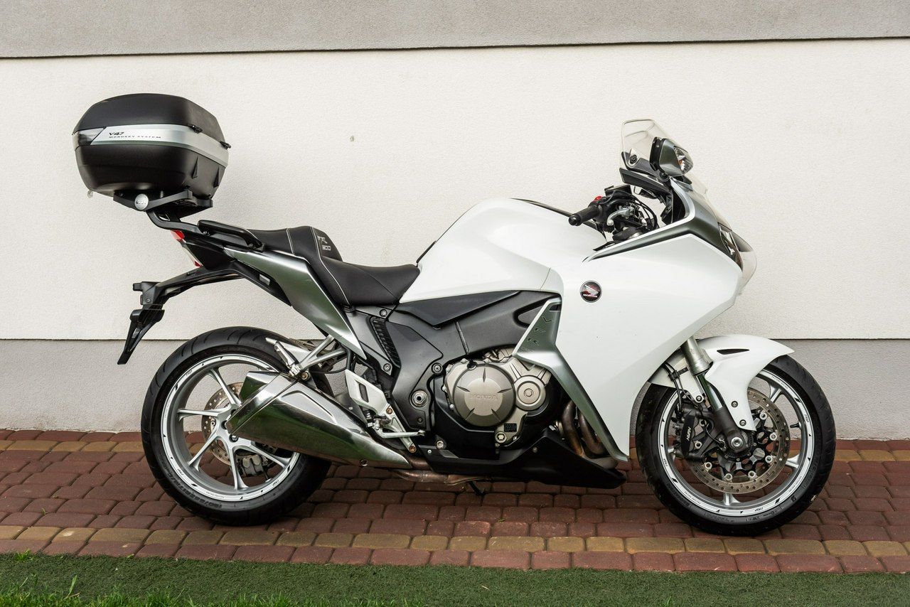 Honda VFR 1200 F 2010 KUFER ABS Raty Transport KSIĄŻKA Serwisowa
