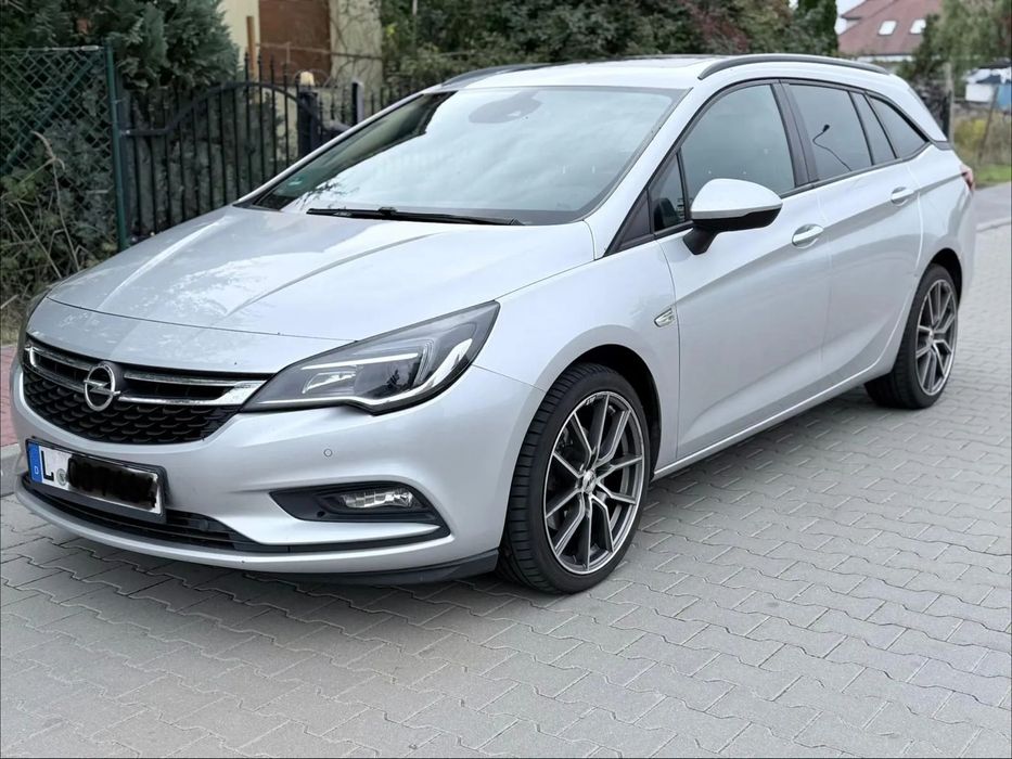 Opel Astra Opel Astra biturbo 160 KM model 2017 1.6 cdti piękna super Stan Niemie