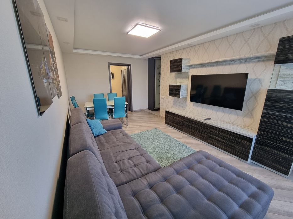 Шикарна 3к з ремонтом та  видом на Дніпро, Сонячна набережна.  ТОРГ!