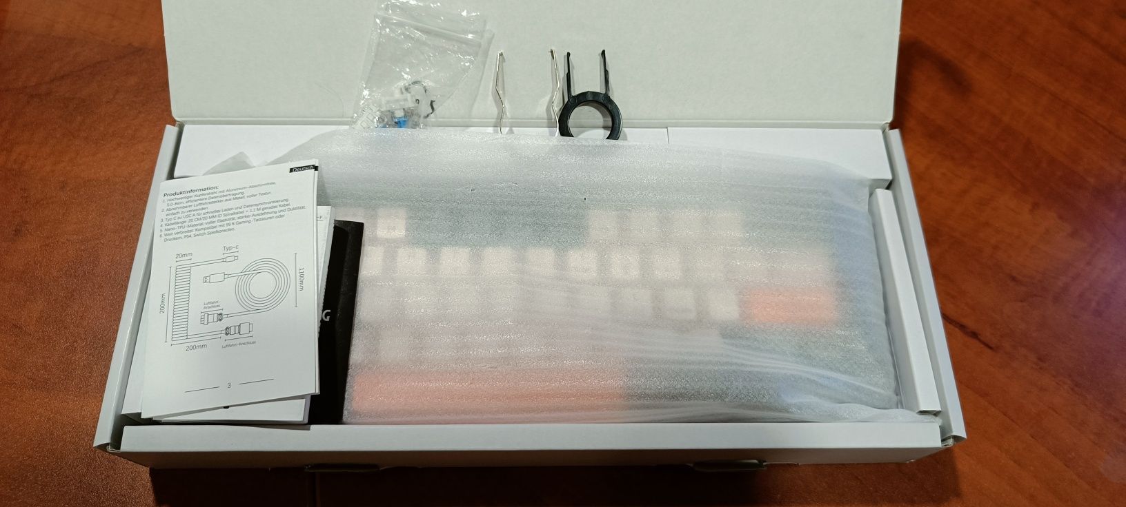 Teclado mecânico RGB