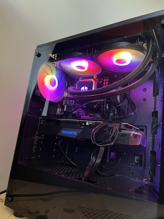 Komputer Gamingowy (Rtx 2070 super OC, Ryzen 5 5600, chłodzenie wodne)