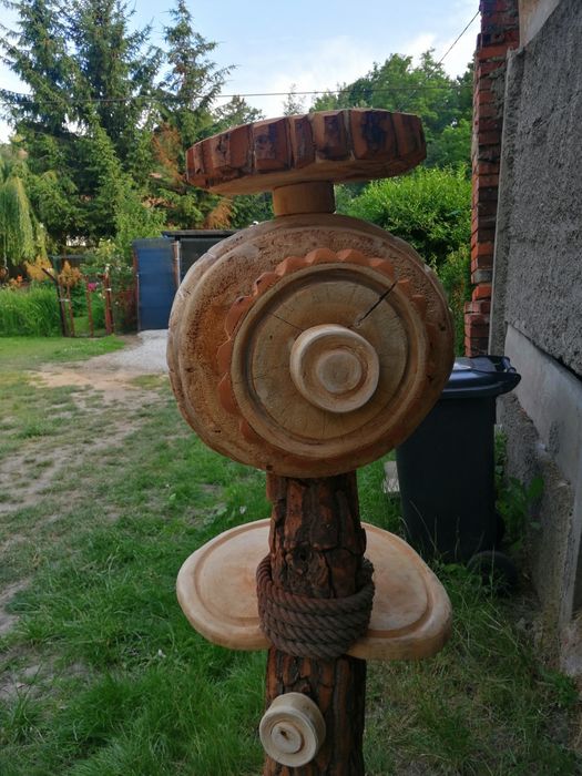 Drapak dla kota z drewna