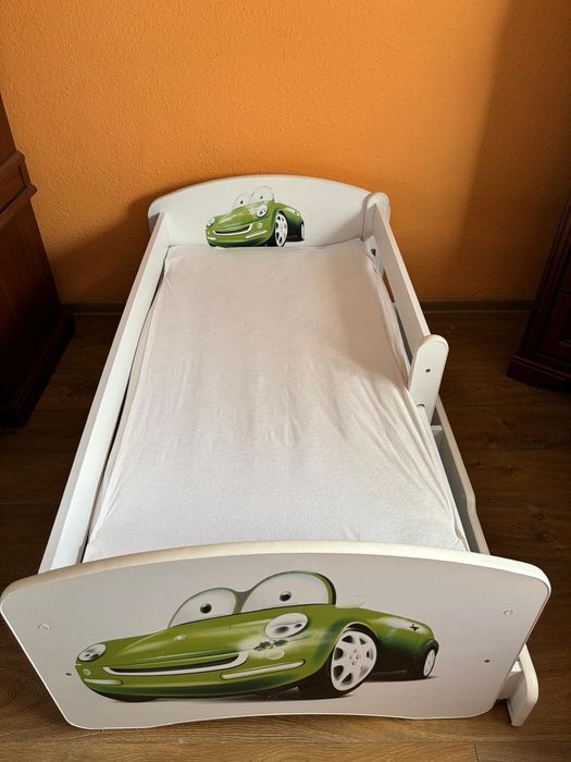 Łóżko dziecięce z materacem