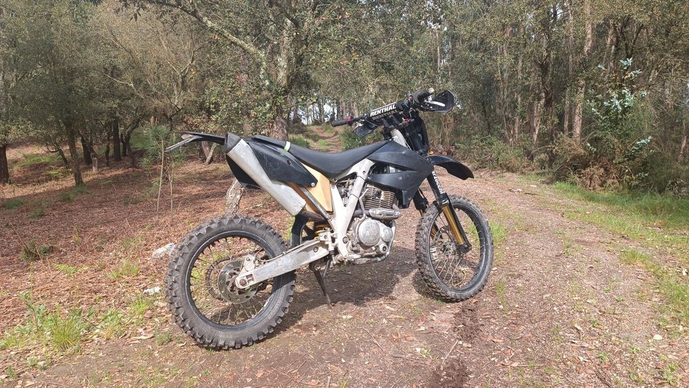 Ajp pr3 200cc matrículada