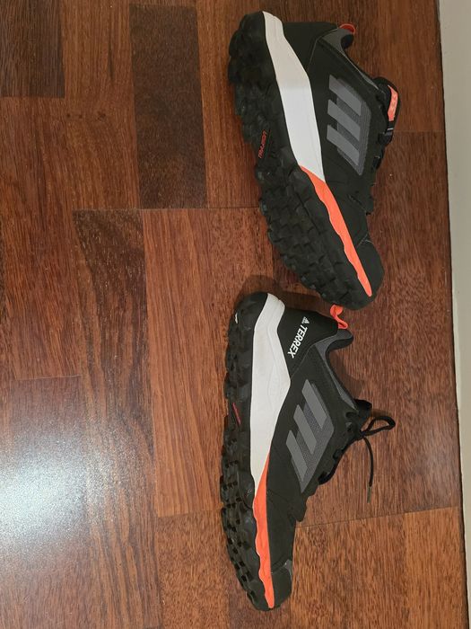 Adidas Terrex tam. 40