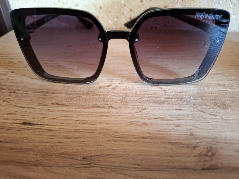 Wyprzedaz !!!Okulary przeciwsłoneczne Saint Laurent