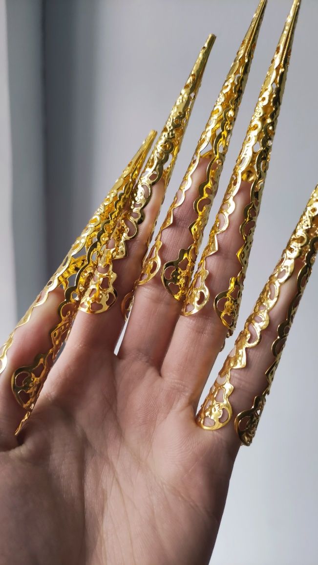 Zestaw pierścionków kolor złoty regulowany goth emo alternative